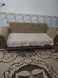 غرفه نجاره عراقي سعرها مليون ونص نضيفه جدا  ونص تخم سعره 250 للاستفساء...