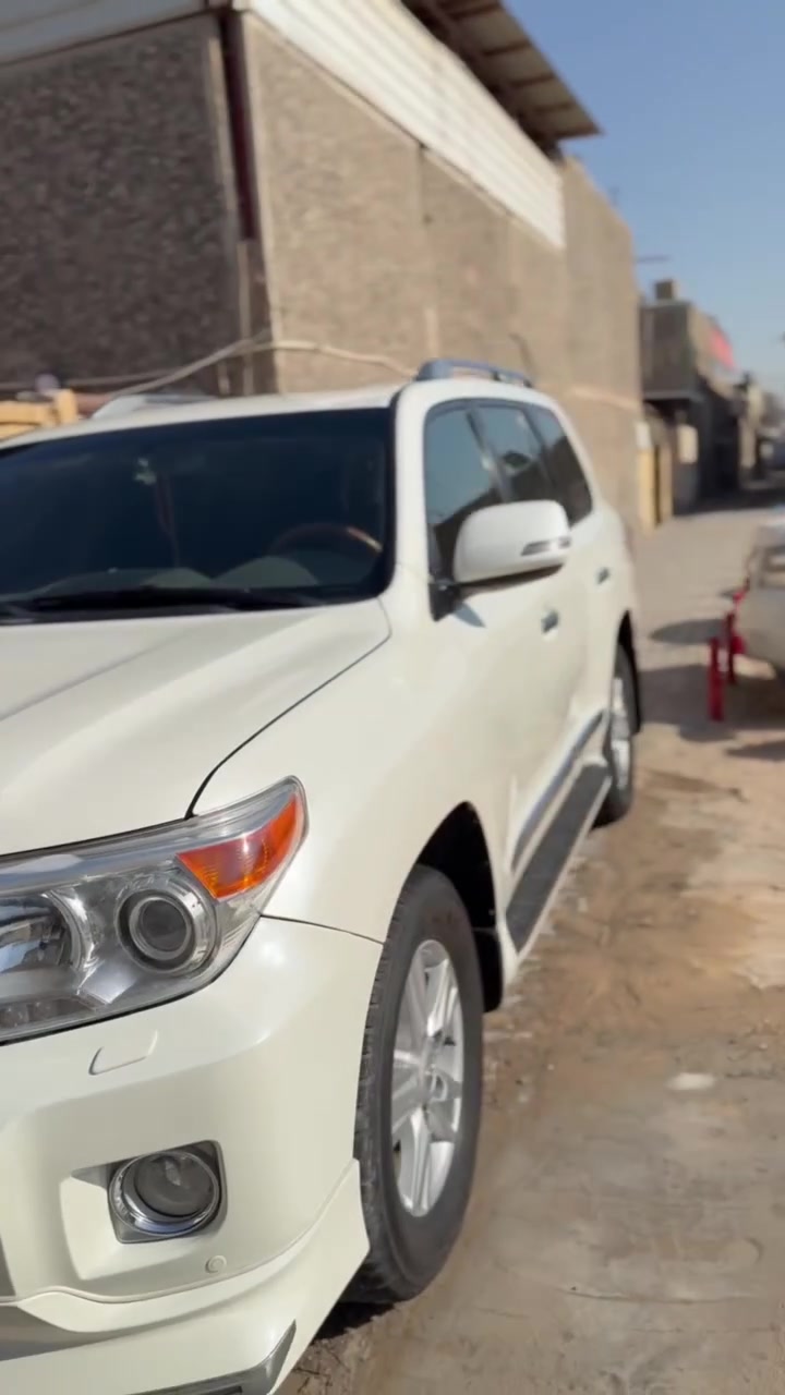 السلام عليكم
لاند كروز 2015 🇯🇵 محرك V6  مبدل تخم تايرات مدوشمه جلد  لون دواخل مشمشي البيع رقم بصره العنوان البصره الموفقيه الاستفسار الرقم ***********
