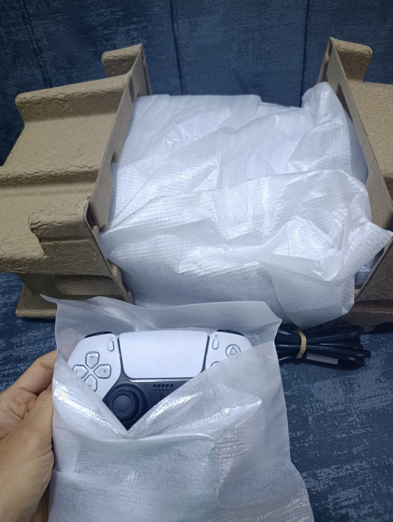 السلام عليكم بلي ستيشن فايف سلم الاصدار الطافي انتبه الاصدار الطافي الجديد استخدام اسبوع فقط والجهاز مثل متشوفون جديد حرامات ينحسب مستخدم ذاكره 1 تيرا
بسعر 630 قفل قفل قفل رجاءا لحد يعامل 
العنوان الحله وموجود توصيل


**إذا كنت صاحب هذا الإعلان وتريد حذفه لأي سبب، رجاءا أرسل رسالة إلى الدعم الفني**