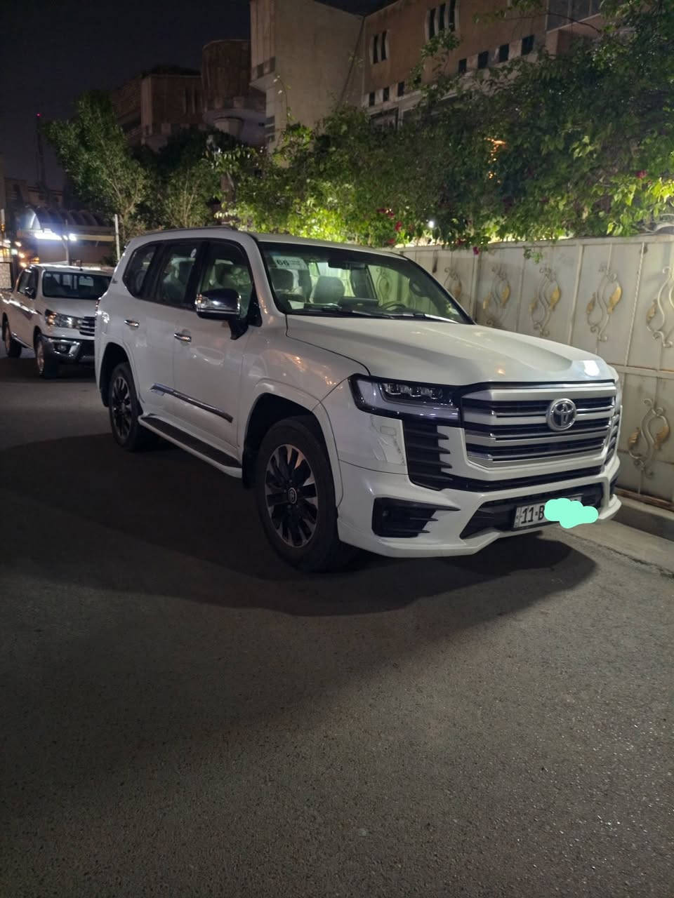 لاندكروز 2010 محدث 2022 مصبوغه حزام شرط بدون حادث رقم بغداد باسمي  ***********
