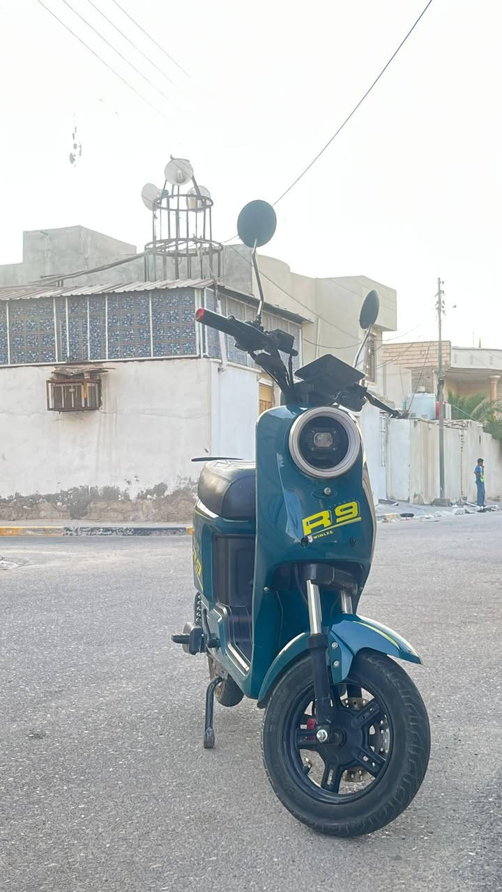 🚲🔥 دراجة شحن R9 للبيع –
السلام عليكم ورحمة الله وبركاته
🔹 النوع: دراجة شحن R9
🔹 الحالة: نظيفة جداً / استعمال خفيف
🔹 البطارية: قوية وتدوم لفترة طويلة (شحن سريع)
🔹 السرعة: مستقرة وأداء عالي داخل المدينة
🔹 الشاحن: أصلي ومتوفر
🔹 الإطارات: بحالة ممتازة
🔹 الهيكل: متين وخالي من العيوب
🔹 الإنارة: شغالة أمامي وخلفي
🔹 الاستخدام: مناسبة للتوصيل، العمل اليومي،
💰 السعر: 425 ألف 
📍 الموقع: البصرة – الزبير
📞 للاستفسار: ***********
📌 ملاحظة: مو شراي لايتعبني
@إشارة
