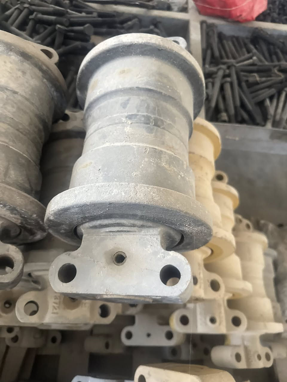 شركة #الحربي 
متوفر لدى نواع واحجام الرولات للحفاره بوزن 32.كم

    ZAX-200.           Z_470
ZAX-3_200.                     Z_350
5-G_200.                      Z_75

متوفر لدى شركة #الحربي بابل الشوملي مقابل حي الصناعي للأستفسار على الارقام الاتيه 
*********** قاسم طرنان 
  ***********عباس هاشم
‭
