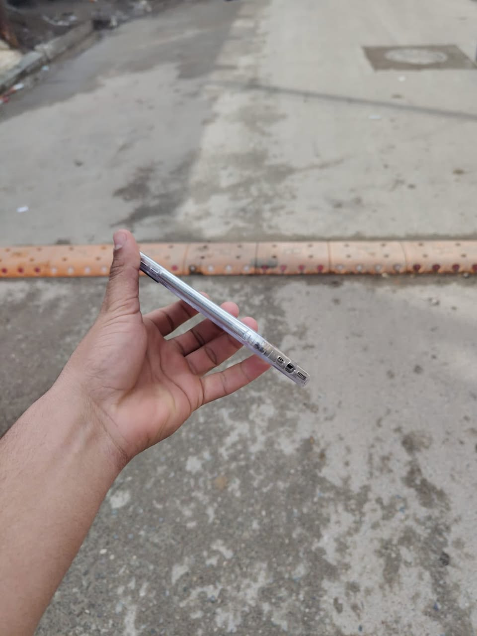 ‏iPhone X ماكس ذاكرة 256 بطارية 77 بلادي Sim كارد جهاز قطارة للشحن فقط الشاشة طابعه من فوق ما أثر على أي شيء صوت واضح كاميرا فوال
‏السعر 170 بي مجال￼￼*********** ￼
