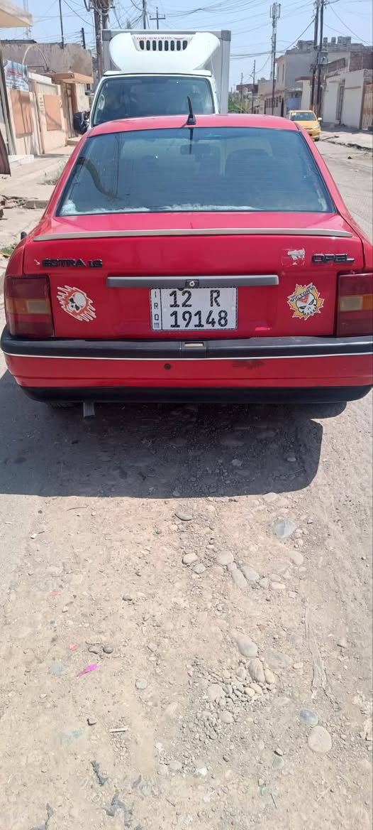 السلام عليكم سعرها ٤٣.. اوبل فكترا حجم١٦ موديل ٩٠ محرك وگير بشرط  سياره بسمي شرط التحويل رقم دولي مسطره السياره بيها الجملغ وره شبرين معجون والباقي شرط بس مطوز جماليه لاخيسان ولامعجون *********** مكانها موصل
