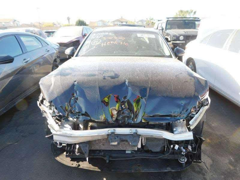 كي فايف 2021 
محرك 1600 تيربو 
سعر 160 ورقه بيها مجال 
***********
