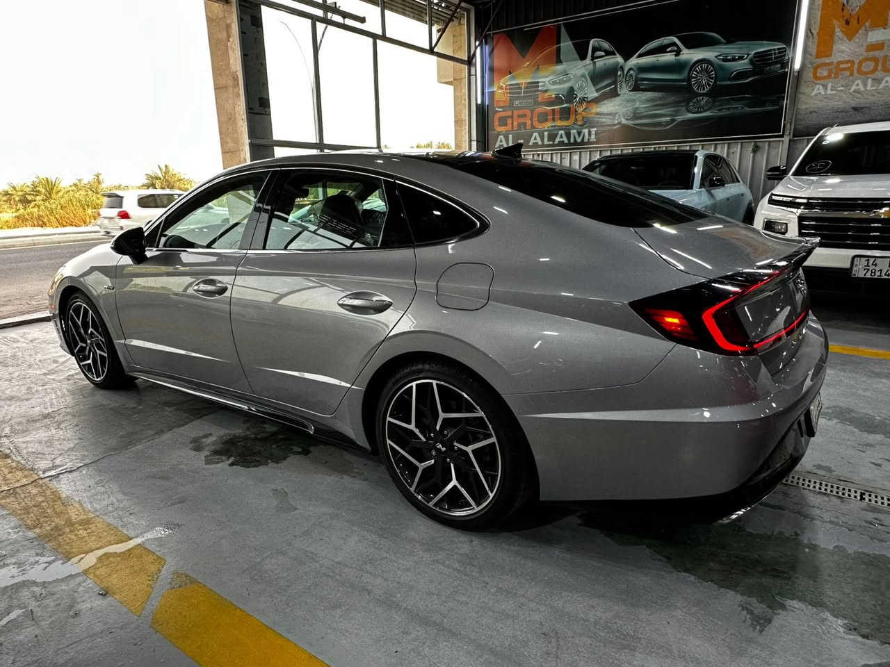 سوناتا ان لاين 2023 وارد امريكي
وماكو بالسوك هيج نظافة بيها بنيد مبدل نفس اللون فقط حادثها خشم البنيد ومبدل بلادي اصلي بأمريكا 
ايرباكات كلها سليمه شرط الفحص 
تحويل مباشر
رقم بصره هزة وفحص جديدة منافذة سنوية ل 2030
فول مواصفات
محرك 2500 تربو 290 حصان
بانوراما
كشنات جلد رياضي حضن
شفتات ستيرن
شاشة كبيرة تختلف عن باقي الفئات
انارة محيطية
كيجات ديجتال
boss نظام صوت
شحن واير ليس
ندفئة كشنات
رادر امامي خلفي تحديد مسار
نقطة عمياء
مقعد كهرباء
بصمه ابواب ودخول ذكي عند الاقتراب
تبريد قطعتين
تشغيل عن بعد اوتو هولد
اربع وضعيات قيادة
صندوق ذكي يفتح عند الاقتراب
اشاير بل مرايا
ماشية 28 الف مايل  السيارة مابيها اي نقص 
السياره من البيت للشغل فقط استخدام شخصي 
مكانها البصره شارع السعدي 
سعرها 218$ وبيها مجال حك الجيه 
0 770 578 9766
