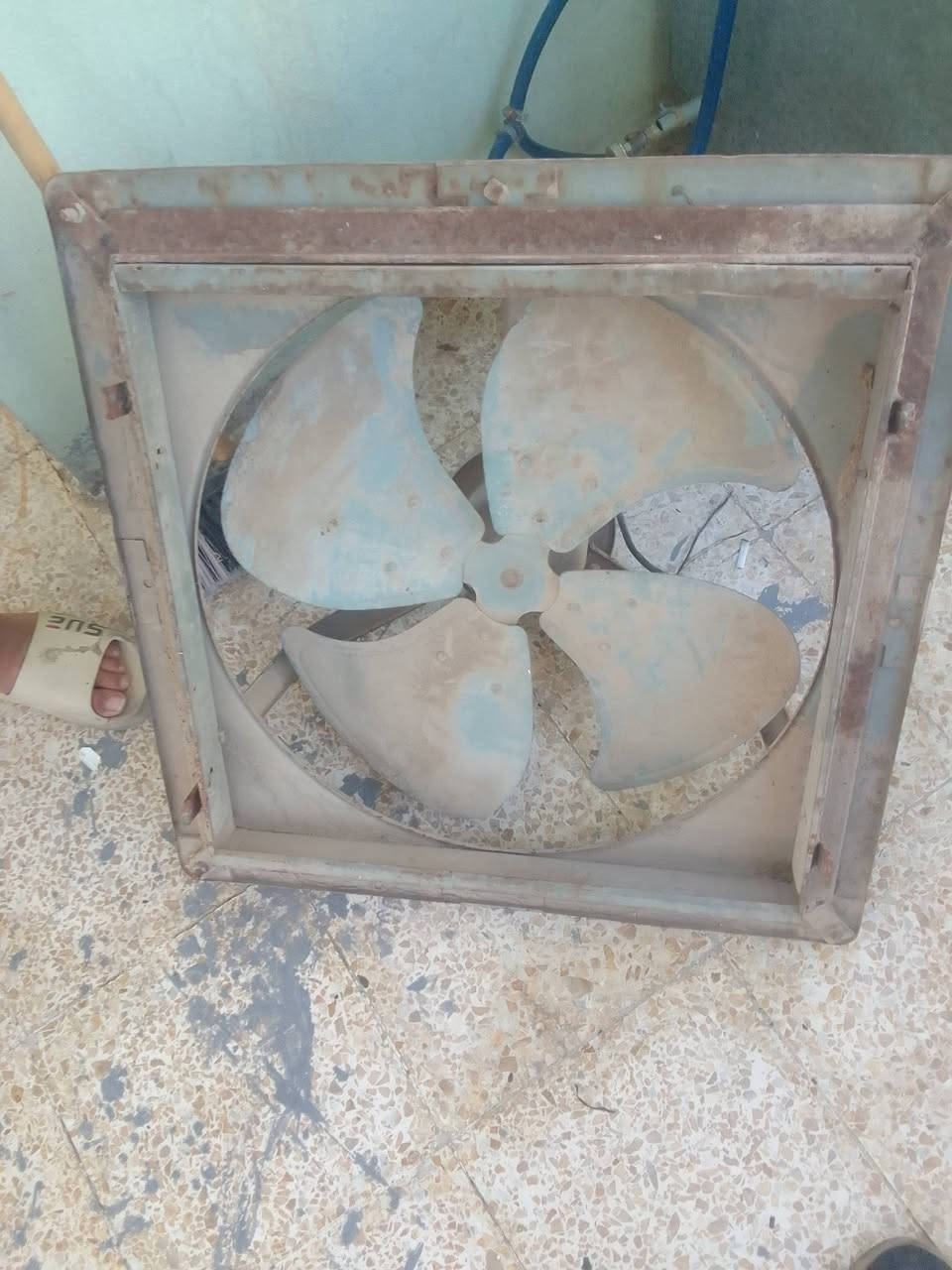 بانكات ساحبات الاول واحد الحجم كبير نوعيه قديمه الياباني ثاني واحد  اصليه ماركه  شرط شغالات السعر 100  اتصل *********** رقم اسيا ***********
