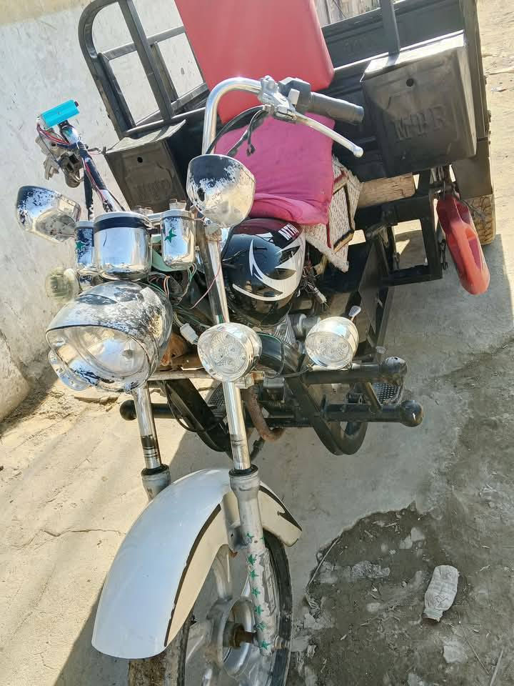 سلام عليكم ستوته للبيع موديل 2014 اوراق اصولي العنوان  قضاء القاسم السعر 900 المحرك موديل 20/ ***********
