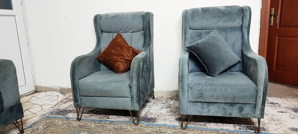 قنفات نظيف جدا ٧ نفر ١٦٠ الف ***********
