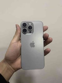 ايفون15pro max للبيع(تيتانيوم) ذاكره 256⭐️ بطاريه 92 ⭐️ نموذج m ⭐️ الج...