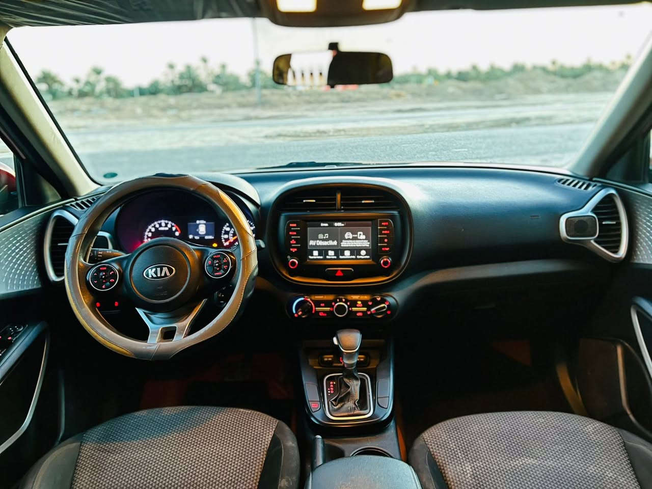 صول 2020 حادث بسيط فقط دعاميه
مكينه 2000 دوش
حداديه جديده 
سياره جديده
السعر 135$
*********** اتصال او واتساب 
صور الحادث مرفقه
