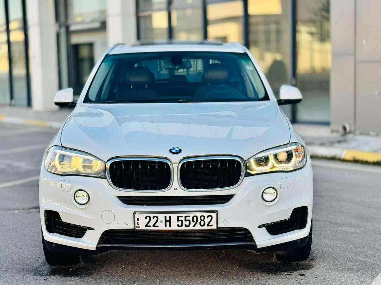 السيارة بي ام اكس فايف موديل ٢٠١٤
فول مواصفات عروش 

كلين تايتل

محرك ثمانية سلندر دبل تيربو ام باور 

ماشية ١٧٠ الف حقيقي

تخم تاير ياباني درجة اولى جديد قبل شهر مشدود.

صدر امامي وخلفي بالكارتون قبل شهر مشدود. 

تخم فلنجات وتخم دسكات وتخم حساسات دسك كاه اصلي وكالة. 

شيال كاردن وكاردن قبل شهر جديد اصلي. 

سيارة مصروف عليها كومة فلوس وكله اصلي 

راديتر اصلي واتر بمب اصلي كله جديد

صيانة للمحرك بلك نوزل مجول  فلاتر تيربو وفلاتر محرك كله جديد اصلي وكالة

السيارة فول مواصفات

بصمة وبوب شفط وقمارة بانوراما ولايت اوتو داينمك

السيارة بالحقيقة احلى وكلش نظيفة ومصروف عليها. 

السعر ١٩٨ .

***********

***********
