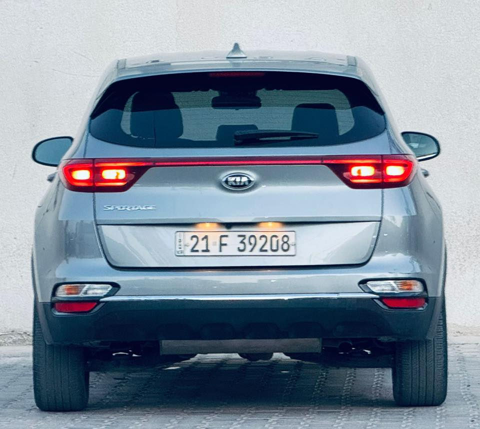 كيا سبورتج 2021 رقم سليمانية  تحويل او وكالة مضمونة وارد امريكي صور الحادث مرفقة مع الصور بدون ايرباك 
المواصفات : محرك 2400 / شاشة / رادار تعديل مسار / رادار اوتو بريك / كامرة دوارة / لايت LED / قطعتين تبريد / مانع انزلاق / مود درايف / تحكم ستيرن / كروس سرعة / شاشة اعطال / بلوتوث / اواكس /
مكانها بغداد 
***********
178 وبيها مجال للشراي
