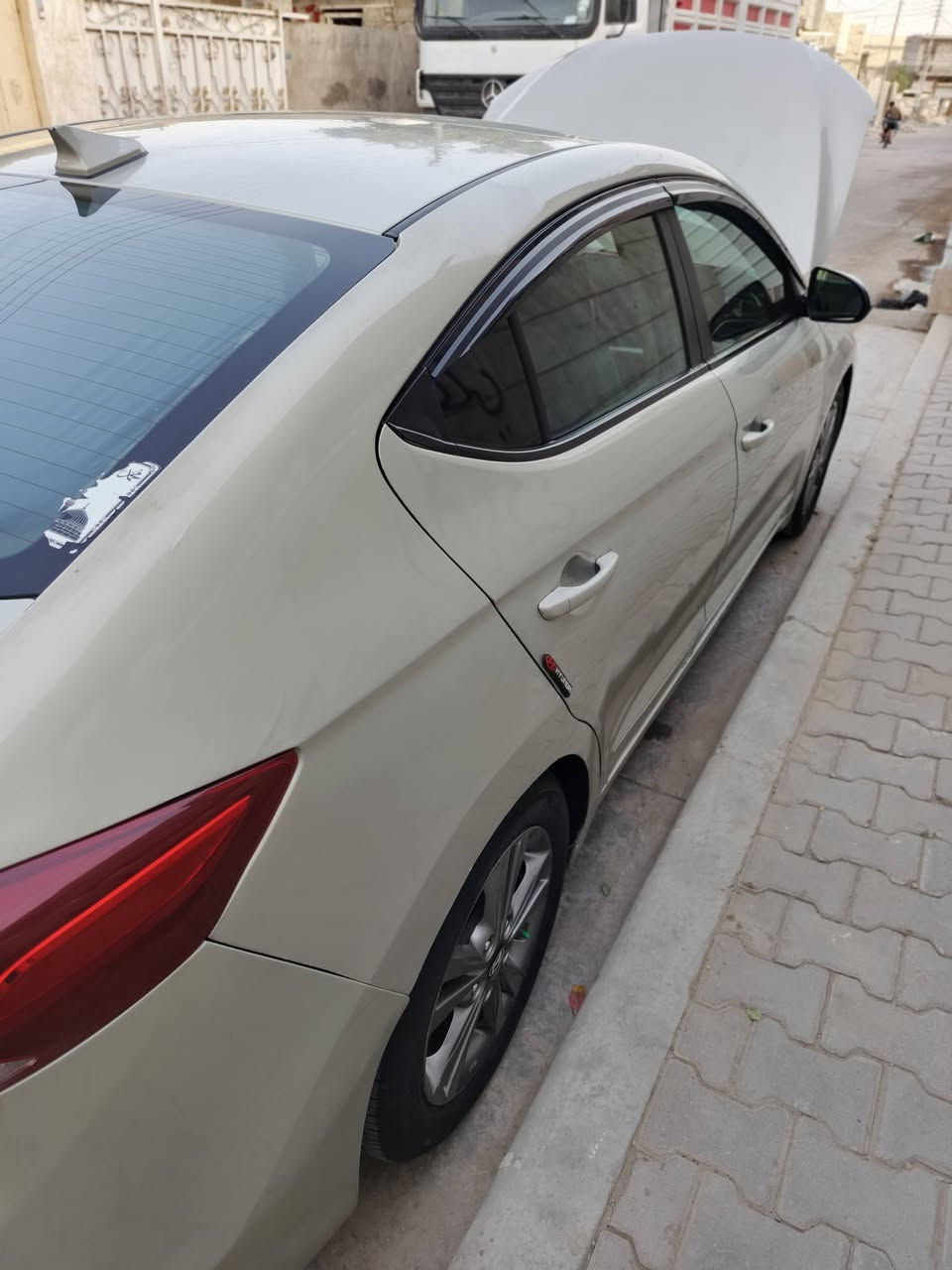 السلام عليكم من رخصت الادمن النترا أمريكي 17محرك 2000دوش كير ايتي سياره خير من الله حادثه من أمريكا شبر من البنيد ايرباك استيرن طاك فقط وحادث بالعراق الجاملق الأيمن الخلفي  رقم الهاتف ***********بغداد ما متواجد على الفيس السعر رقم الهاتف موجود
