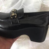 احذية نسائية • ماركات • ٤٠٠ قطعة