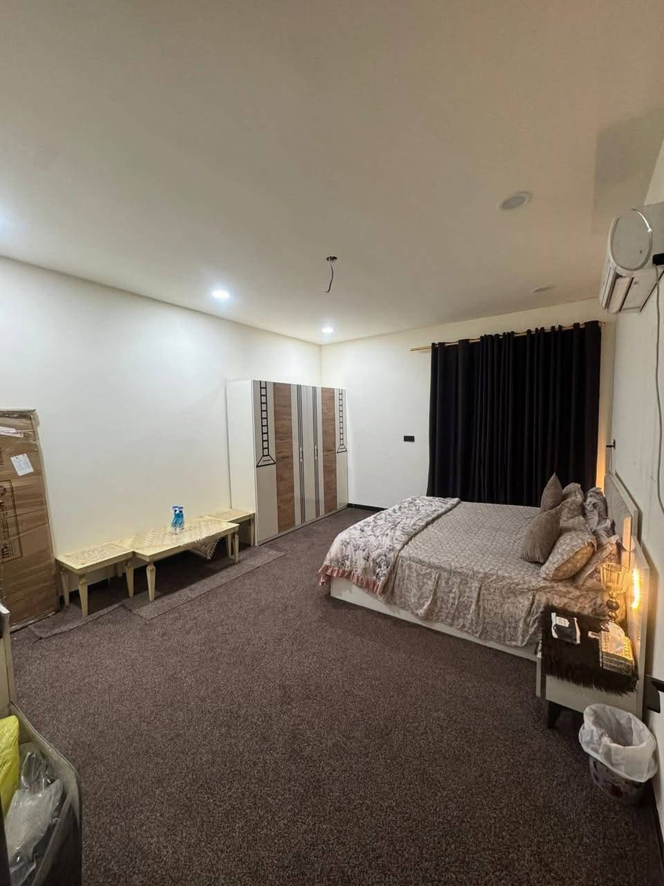 للايجار في السيديه 

طابق اول طابقين فول Vip جديده

مؤثثه اثاث كامل خاليه من اي نقص 💯

تحتوي على 2غرف نوم وصاله ومطبخ وخدمات🌟

تقع على شارع 20م 

للاستفسار
***********
