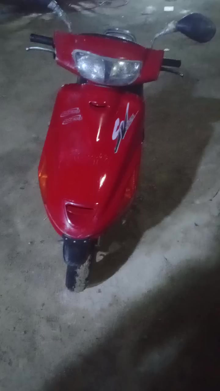 دراجه فراشه مفتوحه ولفات سلف كهربيات شغاله مكينه
ناعمه تواير جدد *********** مكاني الكوفه سعرهه 

250 مو شراي التعبني اخيك
