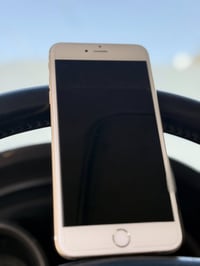 iphone 6 Plus  ذاكرة 64  بطاريته 78للبيع جهاز جهاز نضيف وميفقد شحن شحن...