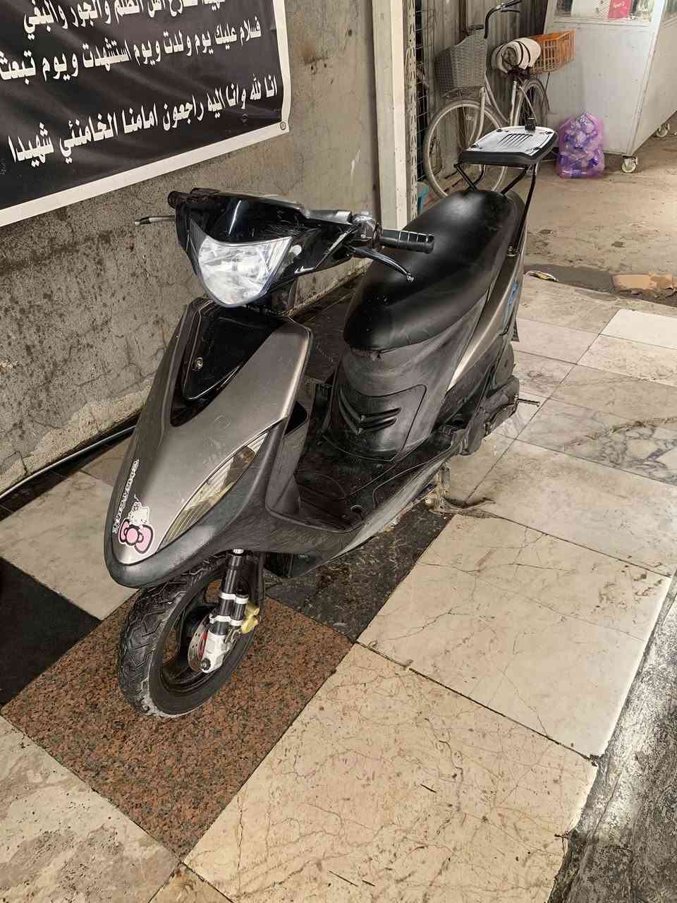 السلام عليكم
ماكس عدلة محرك ممفتوح 
عوزها بس باتري سلفها شغال
السعر ٥٠٠وبيها مجال 
العبيدي الرئاسة
***********
