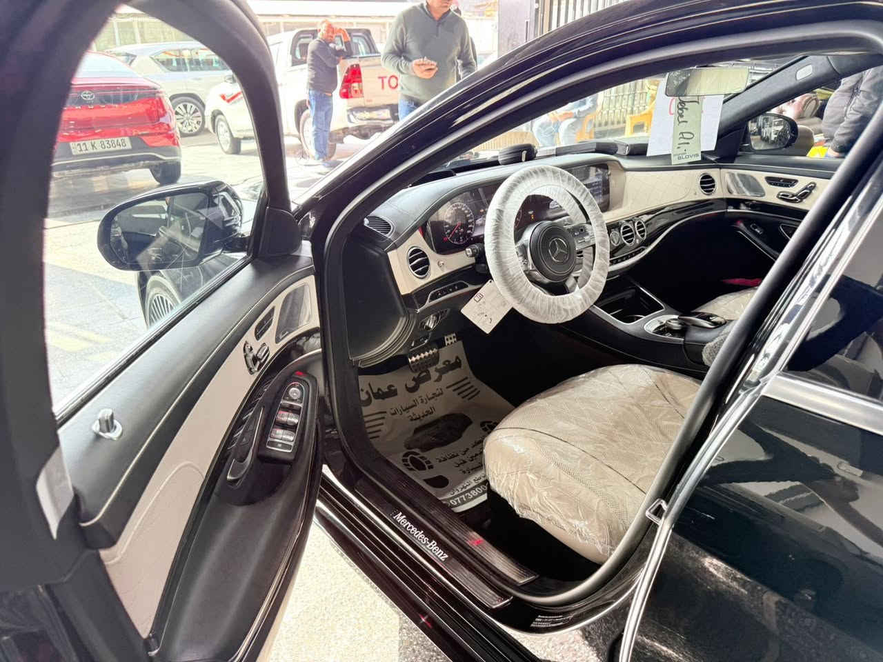 مارسدس 2020
حجم 560S
يعني المواصفات غنية عن التعريف
فول مواصفات 1/1 
للئخيز
ماشية 66
كفالة عامة من جكة دنبوس شرط السونار
السعر 765$ وبي مجال للطيبين
قابل للمراوس حسب القناعة 
العنوان بغداد معارض النهضة
استفسار ***********&***********
