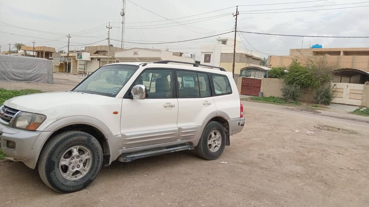 سلام وعليكم سيارة مستبوشي باجيرو موديل20002 رقم شمالي لسيارة مابيهة اي نقص لسيارة وكالة بسمي عامة تحويل مداور ثاني يوم تبريد شغال  سعرة 75ورقة المكان ديالى شهربان هذا رقمي ***********
