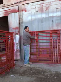 حدادة محمد لعمل الابواب والشبابيك والمسقفات والتصليحات في المنازل 0773...