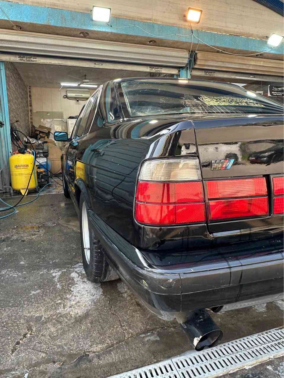 للبيع بي ام دبليو حجم ٥٢٥ موديل ١٩٩٠ محرك مسكر فانوس

كير اوتماتيك محرك وكير جدد شادها كلش حلوات مكفولات

تبريد سويتله ادامه قبل سبوع كامل وشغال ثلج تبريدها صار 

صدر الخلفي والمامي كله جديد تخم تاير جديد ويل خليه بلاد

كهربائيات كلها شغاله بدون ولا اي جطل كلها بلاد وكلشي شغال

السياره مصبوغه للجماليه مكفوله من الحادث ومن اي خياس

سياره فول مواصفات سلايد بجم حريض كشنات كهرباء جام كهرباء مري ام دعاميات ام دوس ام ارباك كلشي شغال بيها

رقمها بغداد الجديد دولي سنويه ورقم وهزه كله جديد كبل احولك ما عليها غرامات ولا مطلوبه اي شي 

السعر 55 ورقه وبي مجال حق الجيه العنوان بغداد حي الخضراء للستفسار اتصل *********** ممتواجد ع النت بغداد, العراق
