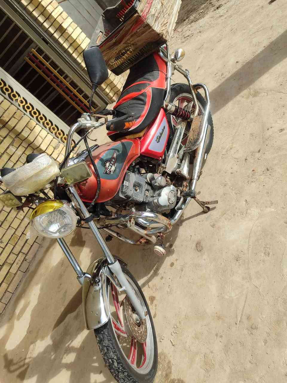 دراجه للبيع او مراوس  تايموته نظيفه اوراق كامله موديل 17 كله شغال كهربايات دبلات جدد للبيع او مراوس بارت نضيفه او نامه مكان شطره ***********
