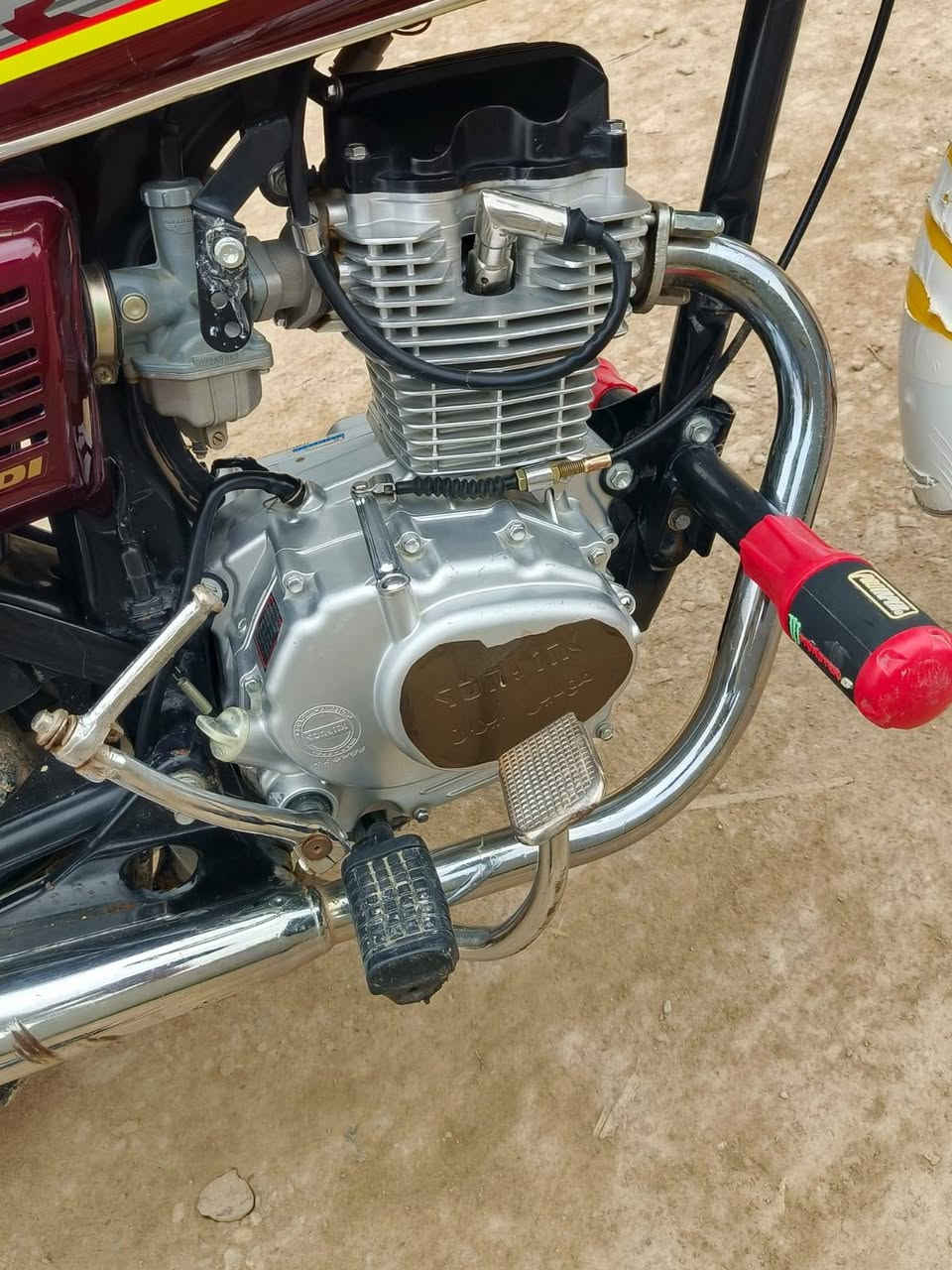 سلام عليكم موطور ربعة كير 
تايكر سونك الصلي محرك شرط رقم شاصي واضح موطور كامل مكمل موديل 2024مكاني ديالى بهرز السعر 725وبي مجال حك الجية ***********
