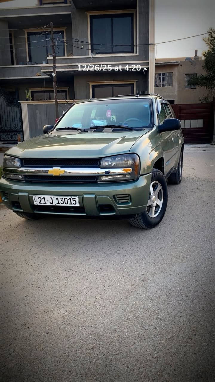 السلام وعليكم. 
واخوان للبيع تريل بلايزر موديل 2004  4X4 بس شايل الگاردن ولاغي  كامله مكمله  مابيها كل نقص  محرك قبق اسود 4200 و كير دفع رباعي  كله شرط شركه شلعه بطناش  كير خير من الله   ماشيه 98ml  رقم سليماني  اباسمي شرط التحويل هزه جديده  تخم تاير جديد  باتري جديد مسجل ابلادي جهاز تسجيل صوت بلادي كلشي شغال بيها  مناقصها اي شي حاطها استخدام عله كد الدوام صبغ بيها كما موضح بل سونار للجماليه  بدون ضرررر.... ***********  المو شراي لا يتصل ويتعبني  السعر 115 وبي مجال شي قليل  المكان بغداد قضاء المحموديه.
