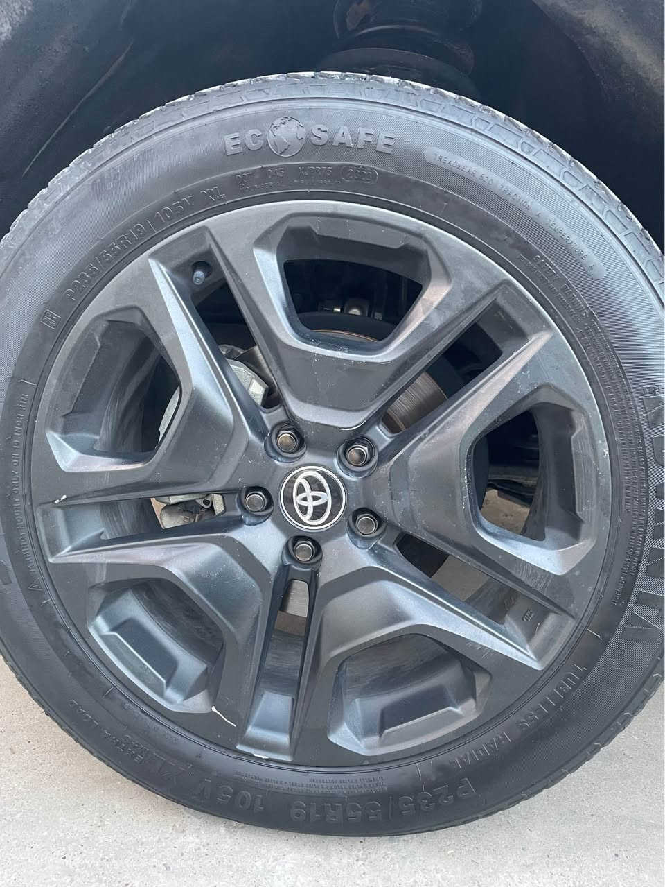 𝗧𝗼𝘆𝗼𝘁𝗮 𝗥𝗮𝘃𝟰 𝟮𝟬𝟮𝟯 𝗔𝗱𝘃𝗲𝗻𝘁𝘂𝗿𝗲 𝟰*𝟰 

تـــــۆیـــــۆتــــا راڤ فــــۆر  أدڤـــێـــنـچــــەر 

مۆدێل : ٢٠٢٣ 
مەودای رۆشتن : ٣٨ هەزار میل 
وارد : امریکی
رەنگی دەرەوە : رەشی قەتران 
رەنگی ناوەوە : رەساسی و سپی بیلادی جلد 
مەکینە : ٢.٥ بێ هایبرید 
رەوش : بەکارهاتوو ( بێ بۆیاخ ) 

ژمارە شانسی : 2T3J1RFVXPW341890 

تابلۆ : رەقەم سلێمانی 

مواسفات :  
 ئەدڤێنچەر 
بەسمە 
شغال 
بەسمەی دەرگا 
ئاوێنە ( کارەبا - هیتەر ) 
رادار پێش + دواوە 
کوشن ( جلد - کارەبا ) 
شاشە گەورە 
گێچ ئەلکترۆنی 
دەبڵ اکسل 
پێنج مۆدی لێخوورین 
ویل کەپ قیاسی ١٩ بیلادی 
٤ تایەی تازە 
کامل سیرڤس کراوە هیچ مەسرەفی تیدا نیە 
کامیرا / یوئیس بی / تایپ سی
سوکان ڤۆلیۆم 
پەردەی سنووق 
تەبرید مەرکەزی 
برێک بەسمە / Auto hold 
‏.Eco / normal / Sport 
لایت لید 
بەگلایت لید
*********** السليمانية, العراق
