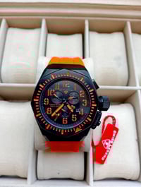 بسم الله الرحمن الرحيم  تحيه طيبه للجميع ♥️  للبيع ساعه SWISS LEGEND ا...