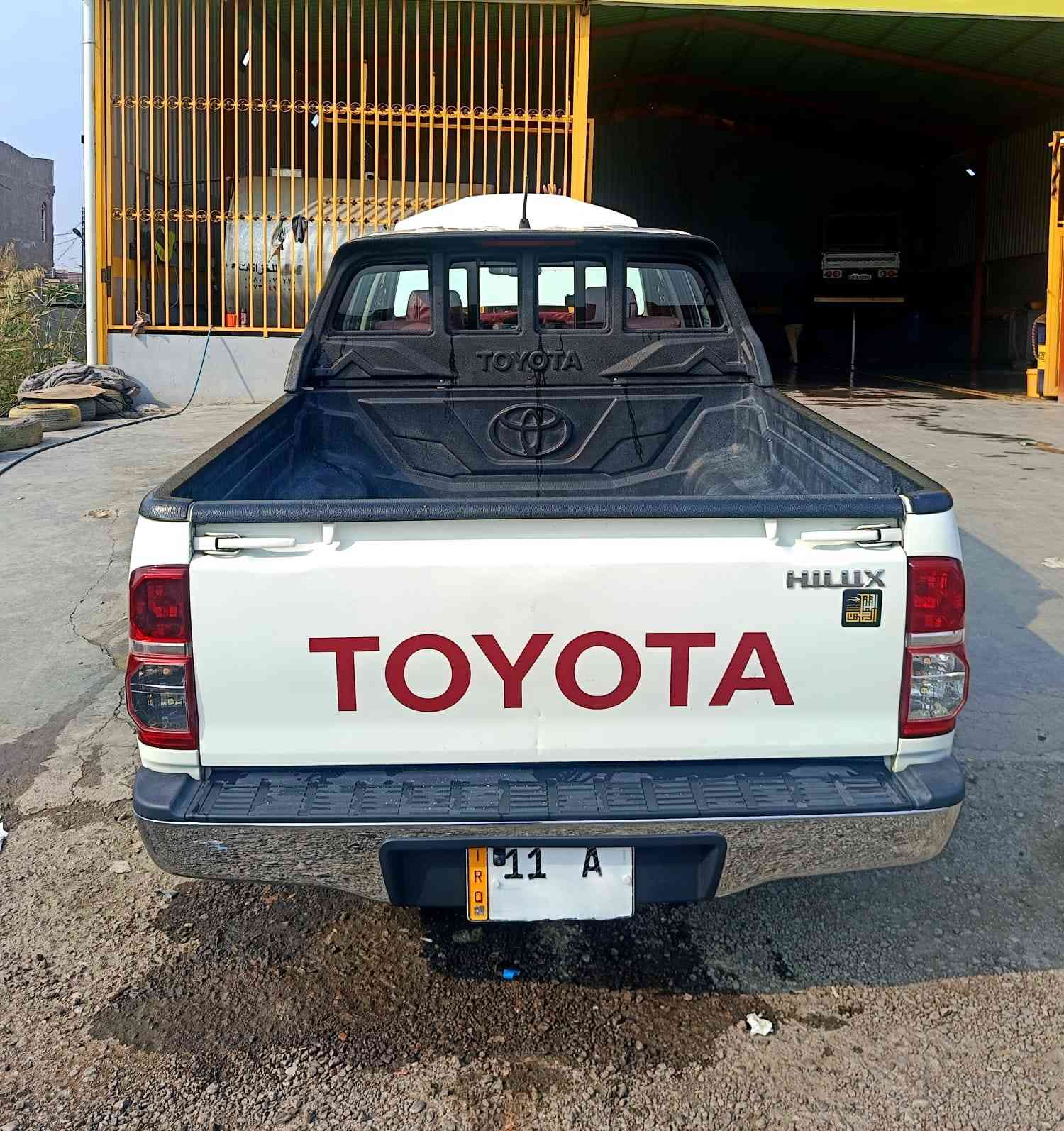 السلام عليكم
تويوتا هايلوكس بيك اب  للبيع موديل 2014 شاصي 12 رقم بغداد انگليزي كير اوتوماتيك بأسمي سيارة بلادية محرك كير بلاد ماشية 100 قابل للزيادة سونر مرفق مع الصور تخم تاير جديد 
السعر 225  
المكان ديالى الخاص
*********** رقم الهاتف
