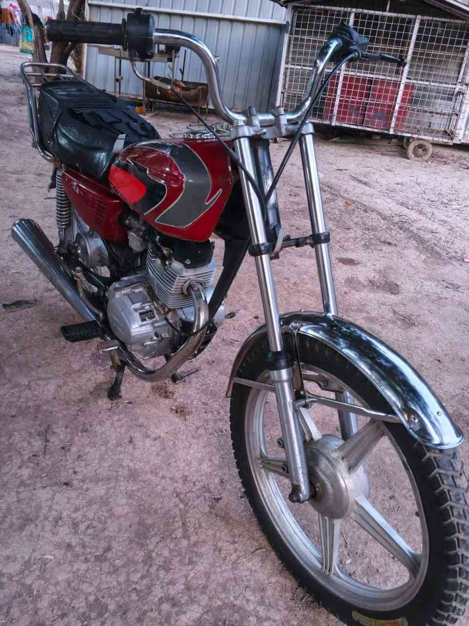 سلام عليكم دراجة ايراني للبيع موديل 2019مكينة خرسة
دراجة بدون اوراق اتعهد سرقة 
سعر دراجة 225وبيهة مجال
مكاني بغداد نهاية سبع قصور بلوسمة 
للستفسار وتساب اتصال***********
