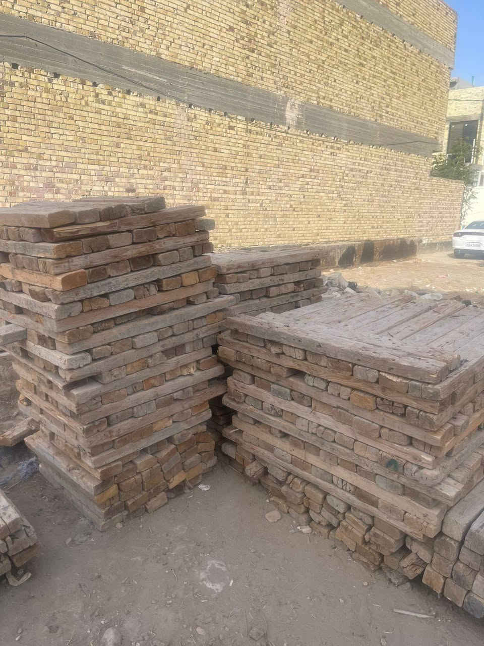 السلام عليكم سير للبيع 2×4  +  3×3جميع الأطوال موجوده كميات مفتوحه المكان حله الاستفسار ***********
