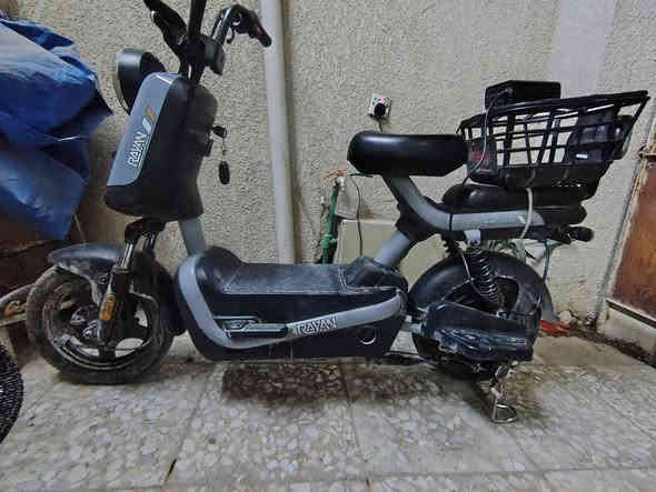 سلام عليكم دراجه شحن ريان تاير 14 كلش نضيفه بس بيها الويل الأمامي بي شويه عواج بس الله شاهد ما تاثر عل سياقه رايده ب 230 وبيها مجال حك الجيه العنوان بغداد الزعفرانيه دور الصحه الثاني للاستفسار ***********وبيواتساب
