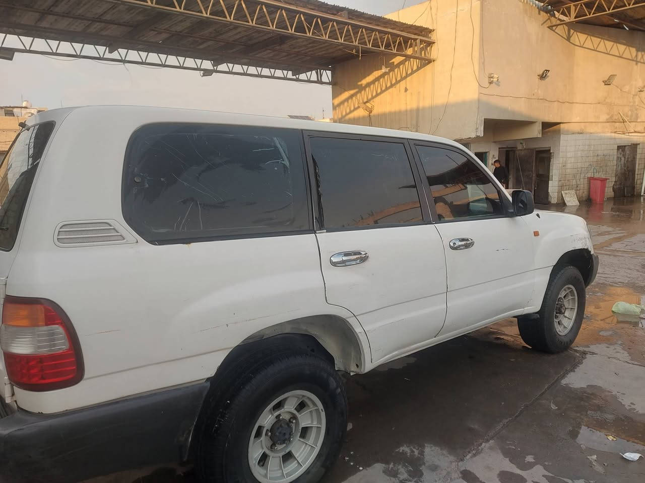 ( ادوات_ ادوات _ ادوات )
السلام عليكم  للبيع لاندكروزر مونيكا موديل 2004 السيارة مصفحة بلادية تصفيح شركة تراسكو الألمانية السيارة جديدة مكينة وكير بلادية تدفئة تبريد  تخم تاير  السيارة جاهزة ما ناقصهة شي السعر 60 ورقة وبيها مجال مكان السيارة بغداد رقم التلفون ***********
