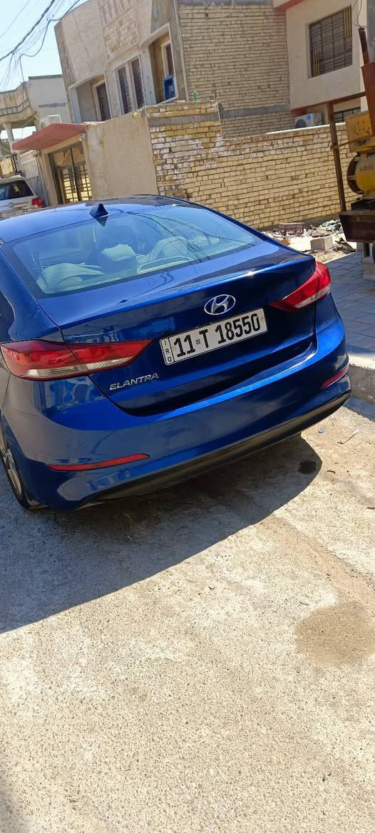 هيونداي النترا موديل 2017 وارد امريكي صور الحادث بالمنشور مرفقه بدون لغد ولا شاصي ولا حوض ولا تكم 
بيها صبغ فقط كفة البنيد مكان الحادث الاصلي 
والدوسات من الطرفين بسبب الطسات والخدوش 
وبيها تعديلات بارد بسيطة جدا 
السيارة بيها حالوب بس ناعم مينشاف الا لمن تركز.
والسيارة مكفولة  كلها مطابقة ليبل واحد 
سيارة مال جناي مرتبة ونظيفة 
السيارة ماشية (90,000) ميل ونصف
مكينة گير حدادية تبريد على الفحص
حجم المحرك 2000 دوش المرغوب     
تحكم ستيرن
شاشة   
داخل لونين
تدفئه تبريد     
مكان السيارة بغداد
رقم بغداد  الماني بسمي تحويل ثاني يوم  
السعر 120  
أي استفسار  ***********
