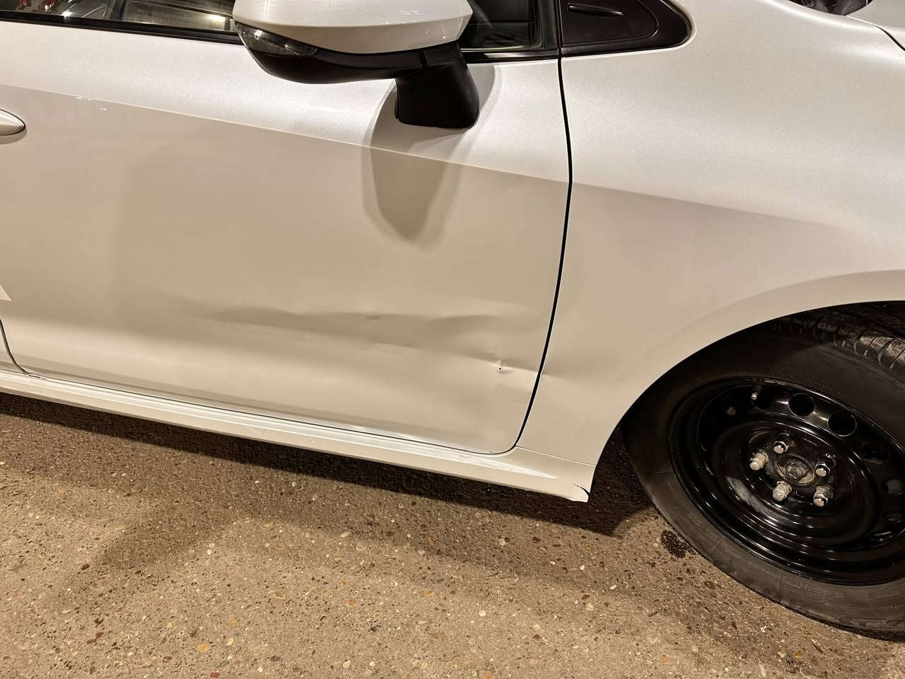 سلام عليكم
كورلا 2022 
وكالة جيهان 
ماشية 77 الف 
سيارة نصبه حلوة 
بيها طخات ترجع ع بارد بلباب صدر  سكن
نضيفه صدر جديد محرك 1600 
***********
