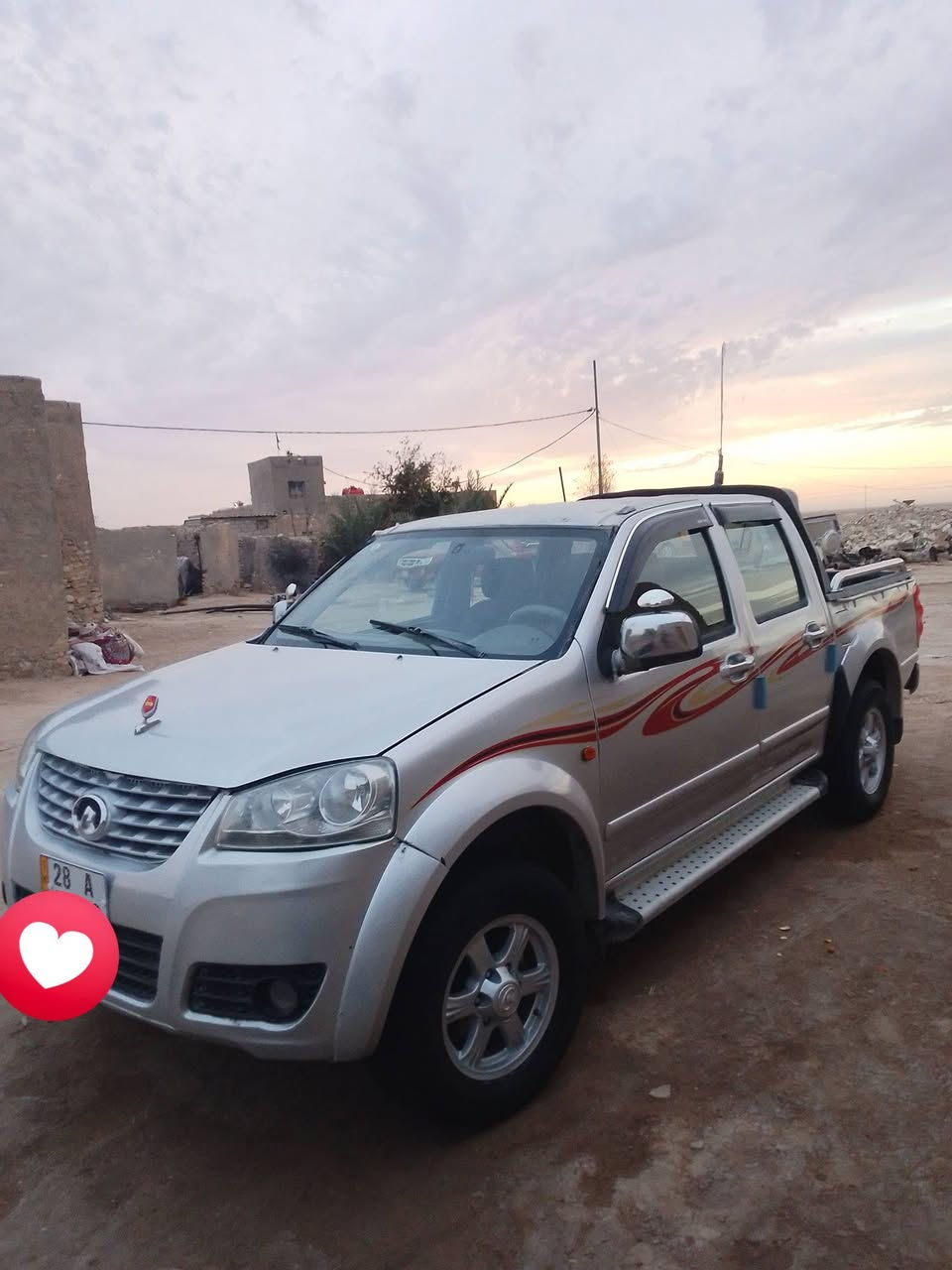 سياره للبيع كريت ويل فورويل 2014،السياره مصبوغه حزام فقط ول باقي مكفول كير اكسن شرط السنويه جديده رقم انكليزي تخم تاير جديد المكان السماوه امداور ليمتهه ما تري  السعر 83وبيهه مجال بصيط حك الجيه  اتصل ***********
