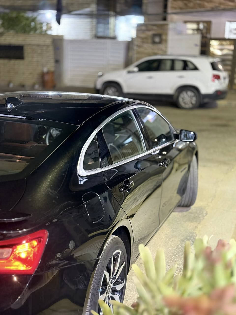 ماليبو  RS موديل 2024 دخول جديد ماشيه 10 الف السياره مكفوله ما عدا الدعاميه الاماميه مصبوغه الباقي كفاله صور الحادث موجوده بالمنشور موصفاته بصمه كامره رادار جانبي كشن كهرباء رادار امامي تحكمات السياره حداديه كير مكينه تبريد خير من الله بدون لوحات تترقم جميع المحفظات مكان السياره كربلاء السعر 129 وبيه مجال الاستفسار الاتصال ***********
