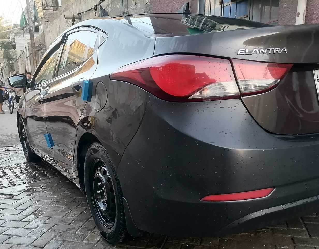 سياره النترا موديل ٢٠١٤ وارد خليجي لونها جوزي رقمها واسط مكفوله من الحادث والمحرك والكير كفاله عامه لكن بيها جراد وشخوط بسيطه بيع او مراوس بسياره ٧ راكب
مكانها بغداد وسعرها شده و٥ ورقه رقم صاحبها ***********
