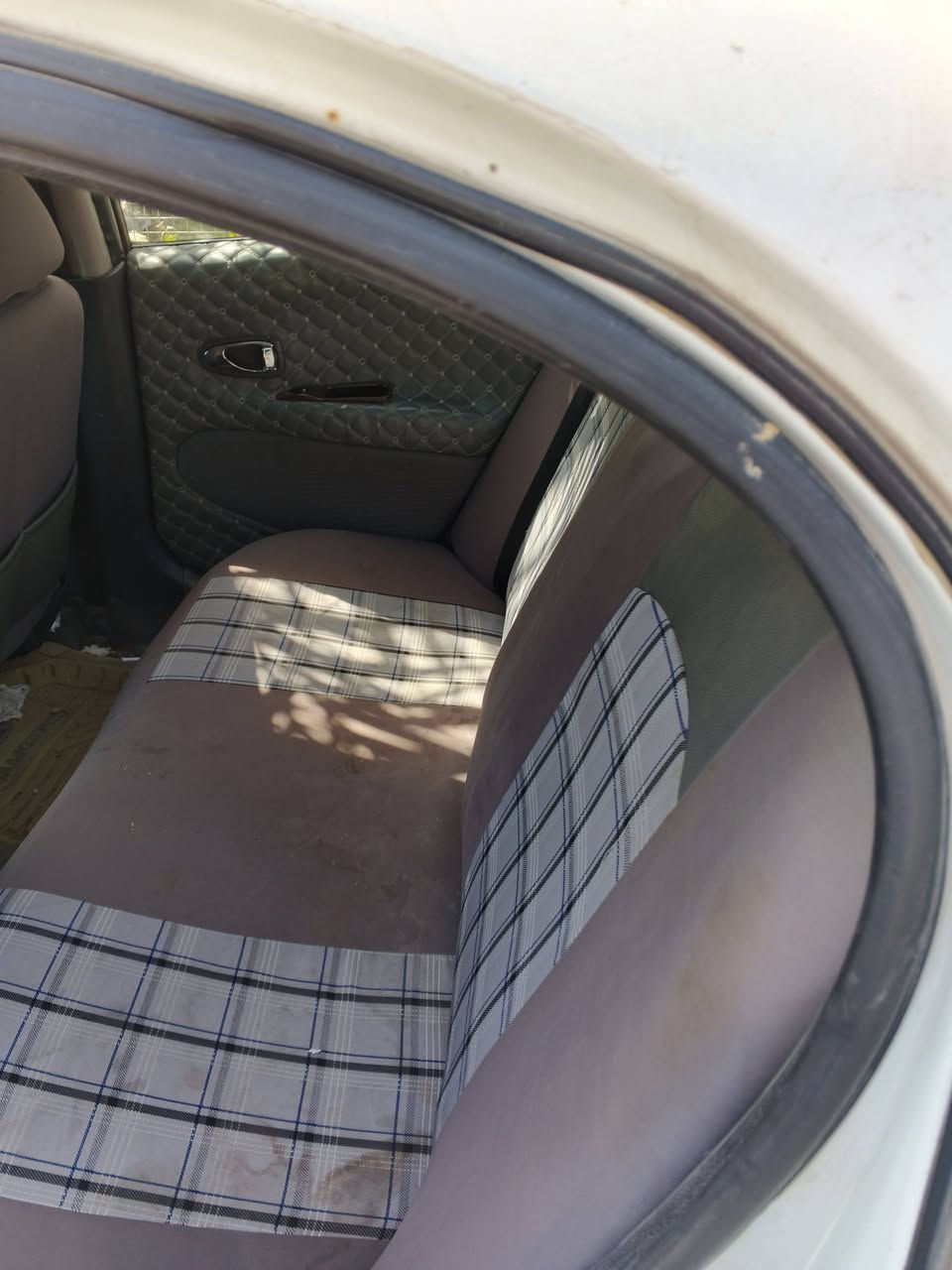 سياره دايو لكنزه للبيع كير البك عاطل والمحرك بيه صوت بكن رقم بابل الاتصال على الرقم هذا ***********
