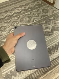 ايباد 11 برو m2 ذاكره 256 بطاريه 95 نسخه الشريحه مستعمل قليل الجهاز نض...