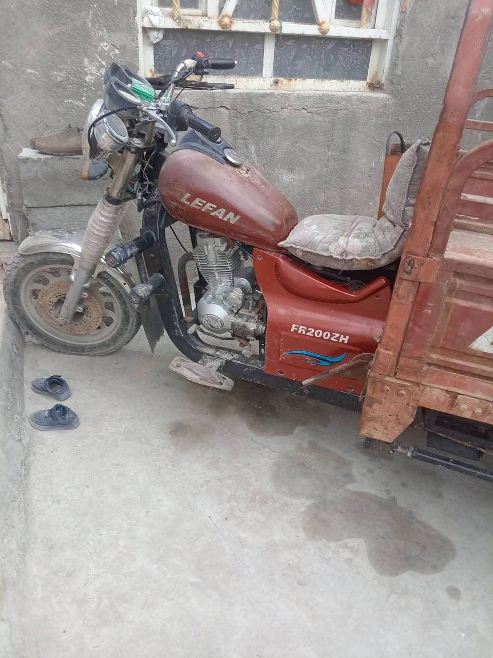 سلام عليكم
ستوته ليفان مديل 12للبيع رقم بيض  مكينه جديده  مكان لبصره شط لعرب 
تايرات جدد سدر كله جديد ضفيره جديده نقصه باتري فقط 
كسل لطش باقي تفاصيل عله رقم ***********
بي وتساب
