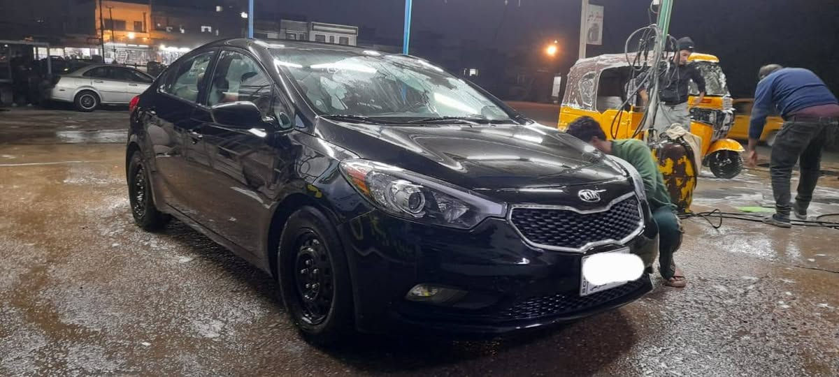 السلام عليكم كيه فورتي 2016 رقم بغداد.ماشيه 152 مكينه 2000دوش بدون ايرباك. السعر 110 اتصال ***********
