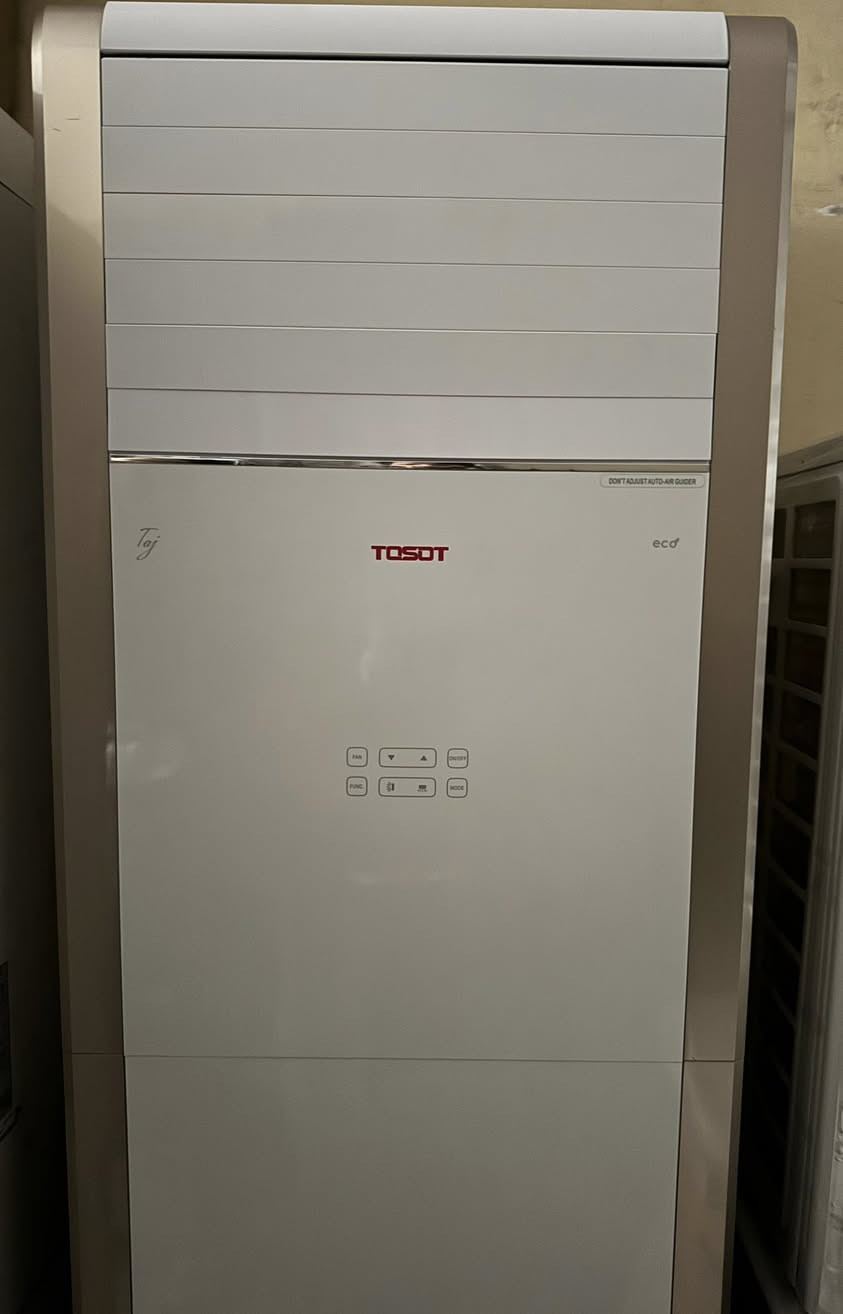 كنتوري توسوت 3 طن غاز 410 اخو الباكيت 
بلادي شركة وكاملة كل غراضة السعر مليون و 50 الف 
العنوان / بغداد / السنك 
للاستفسار الاتصال على الرقم ***********
