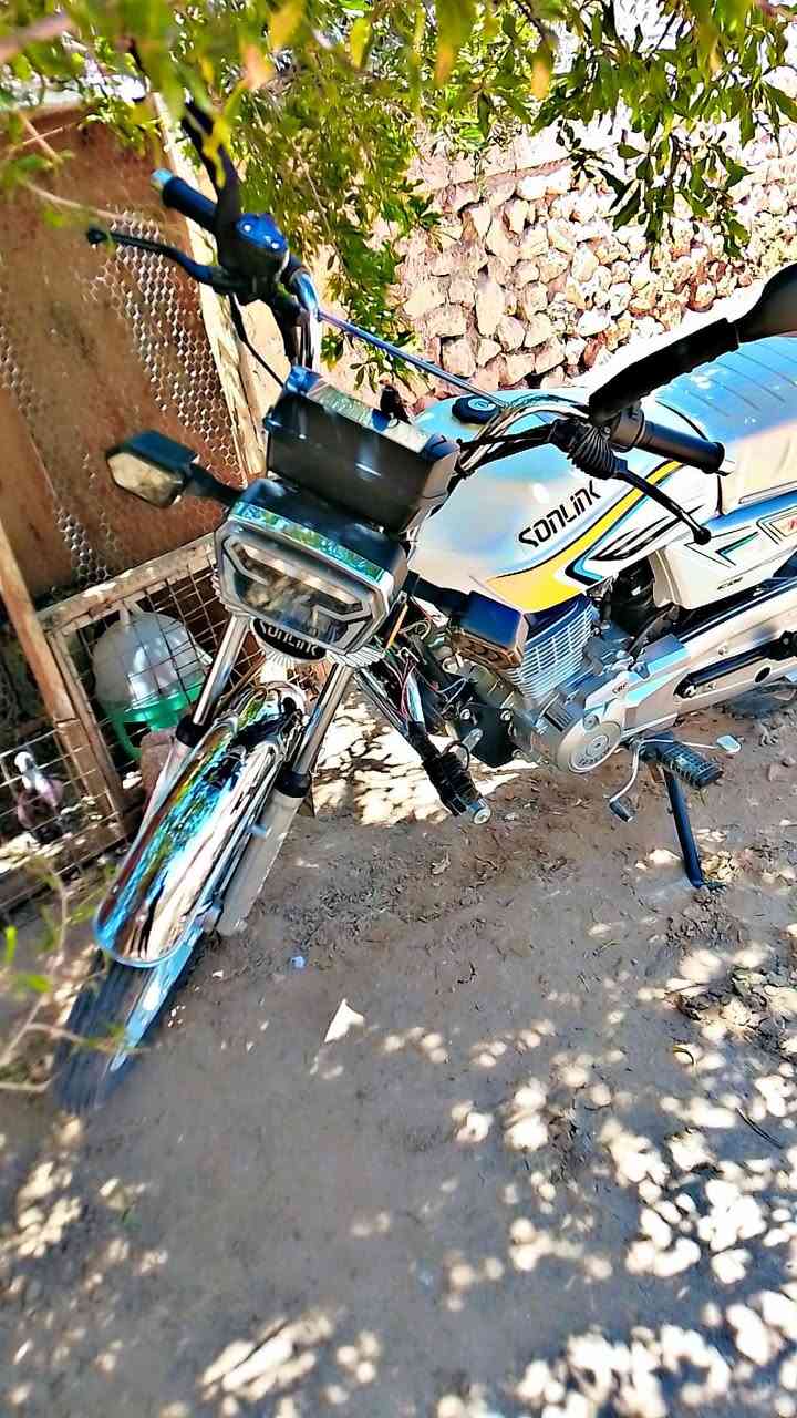 سلام عليكم دراجه 24 محرك زنجيل ابيض 150وصلت بل سوك اليوم 780الف نضافه خير من الله شراي تعال خاص لو عل رقم بيه بس وتساب ***********
