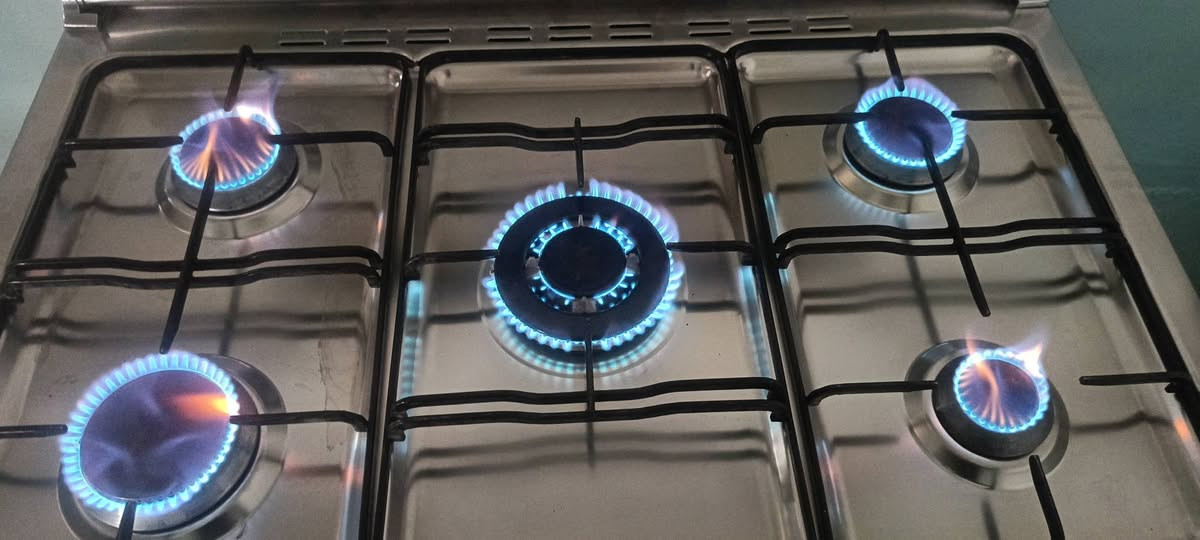 طباخ نضيف حيل للبيع الرقم ***********
