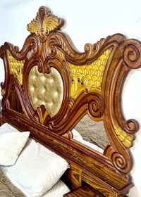 ميز مرايا • ٢ كوموديات • الكوت دور الشؤن